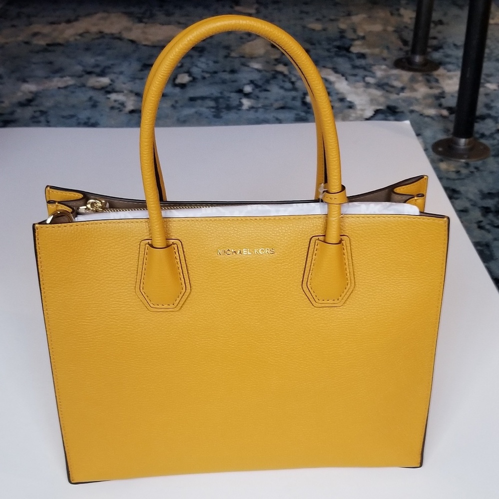 Michael Kors Mercer 100 % Authentic